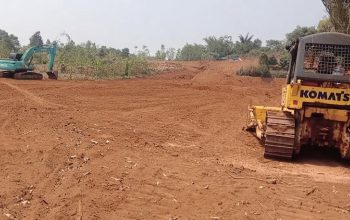 Merasa Diserobot,  Tambang Tanah Merah Ilegal di Perbatasan Kiarapedes-Wanayasa Diseruduk Warga