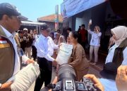 BULOG bersama Bapanas Salurkan 181 Ribu Ton Beras Bantuan Pangan di Jawa Barat