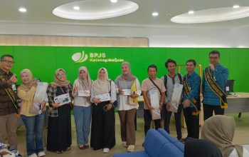 Harpelnas 2026, BPJS Ketenagakerjaan Purwakarta Bagi-bagi Hadiah dan Ajak Pelanggan Donor Darah